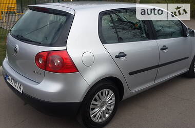 Хетчбек Volkswagen Golf 2004 в 