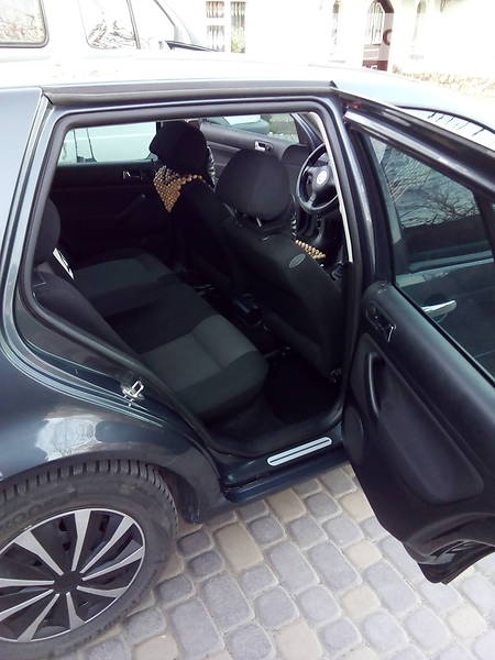 Хетчбек Volkswagen Golf 2000 в Підволочиську