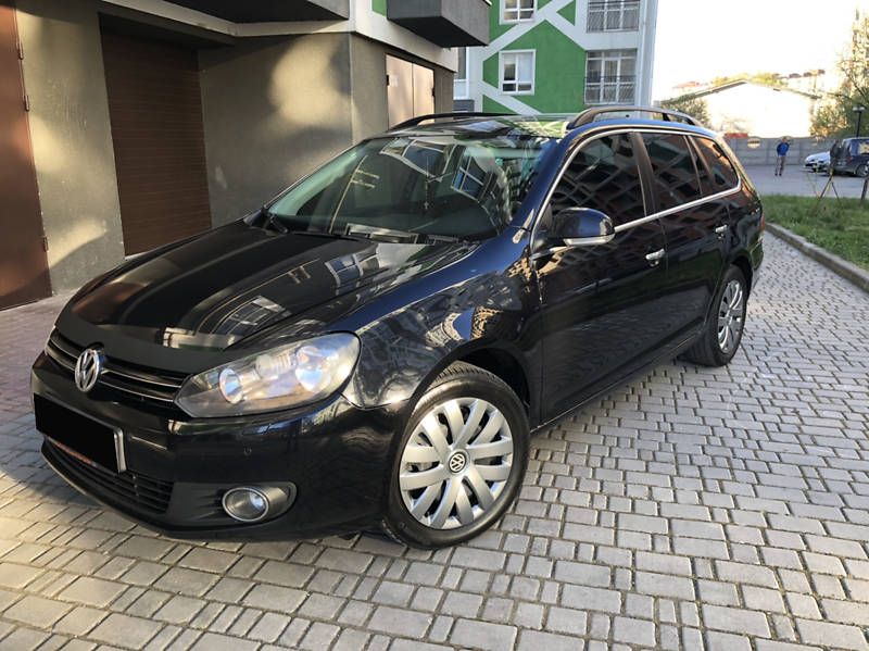 Універсал Volkswagen Golf 2009 в Івано-Франківську