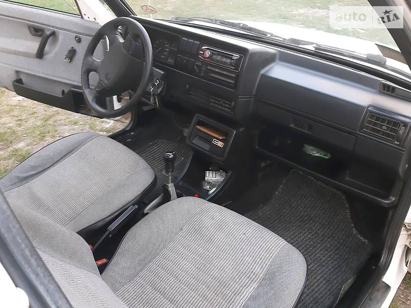 Хетчбек Volkswagen Golf 1991 в Кам'янець-Подільському