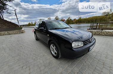 Хетчбек Volkswagen Golf 1999 в 