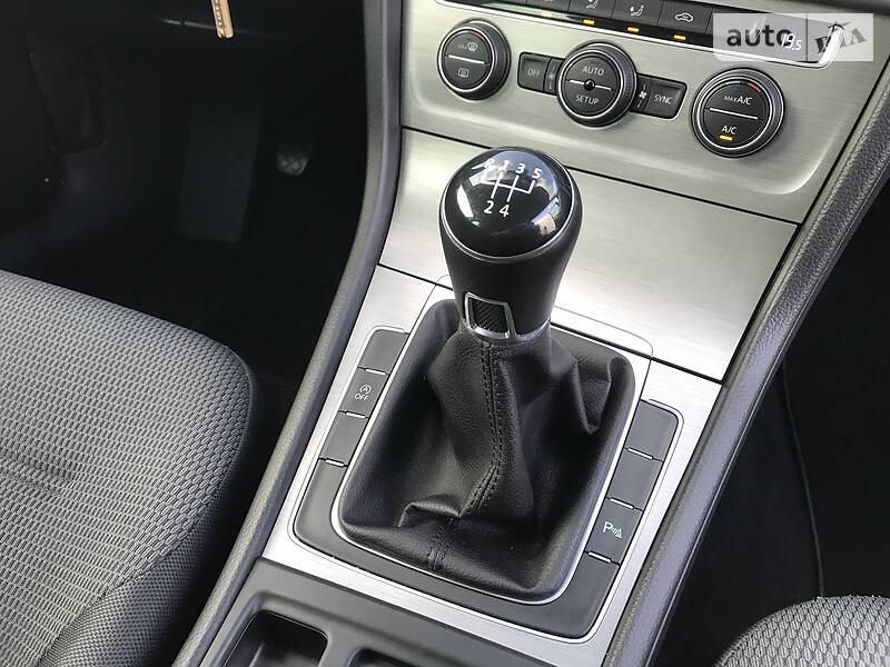 Універсал Volkswagen Golf 2014 в Стрию