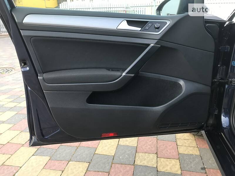 Універсал Volkswagen Golf 2014 в Стрию