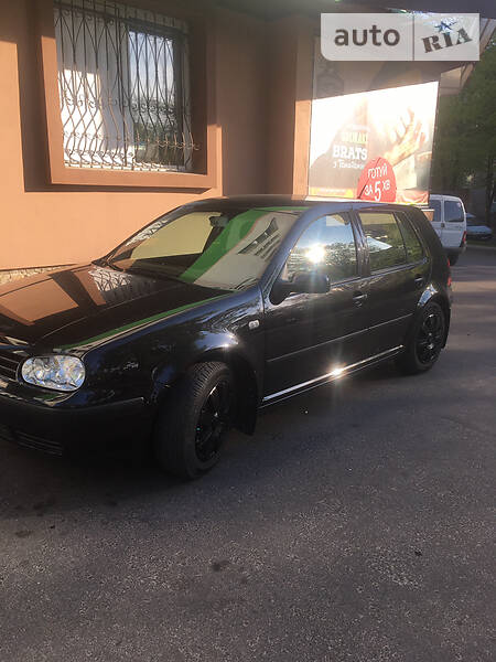 Хетчбек Volkswagen Golf 2000 в Рівному