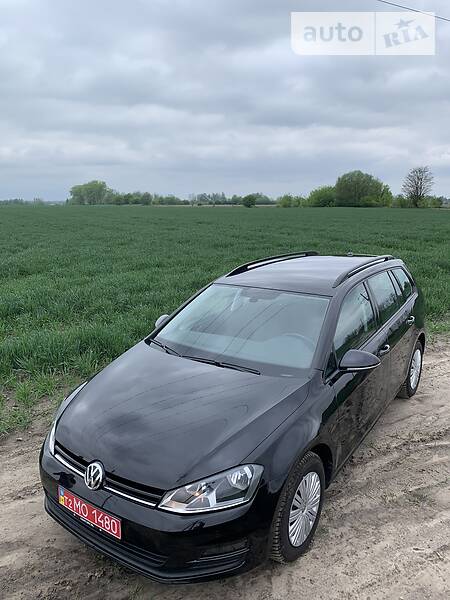 Универсал Volkswagen Golf 2017 в Киеве