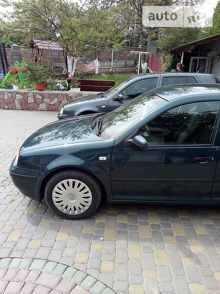 Хетчбек Volkswagen Golf 2000 в Підволочиську