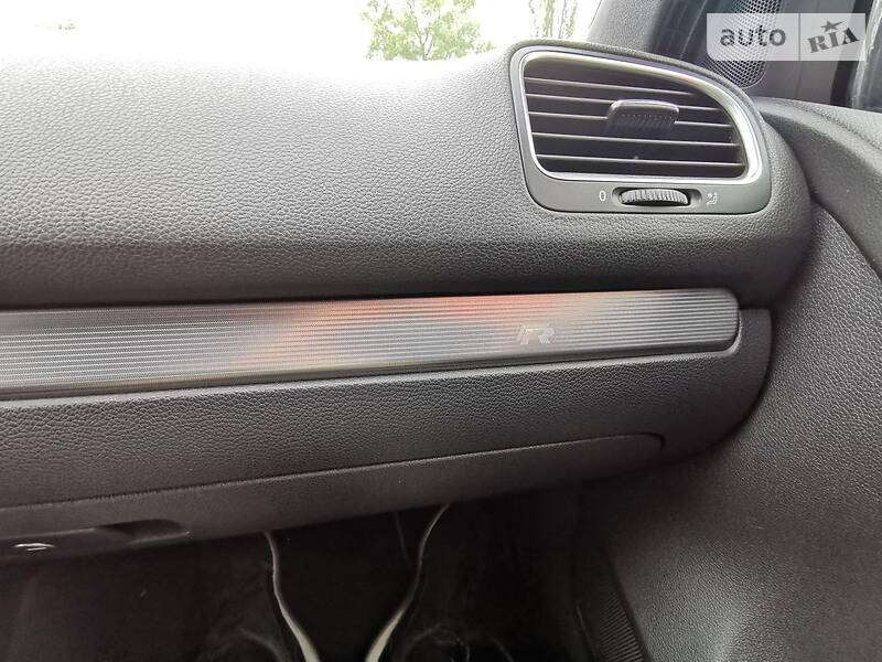 Хетчбек Volkswagen Golf 2011 в Києві