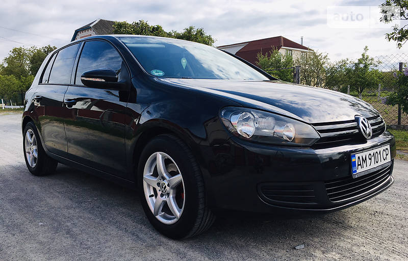 Хетчбек Volkswagen Golf 2009 в Звягелі