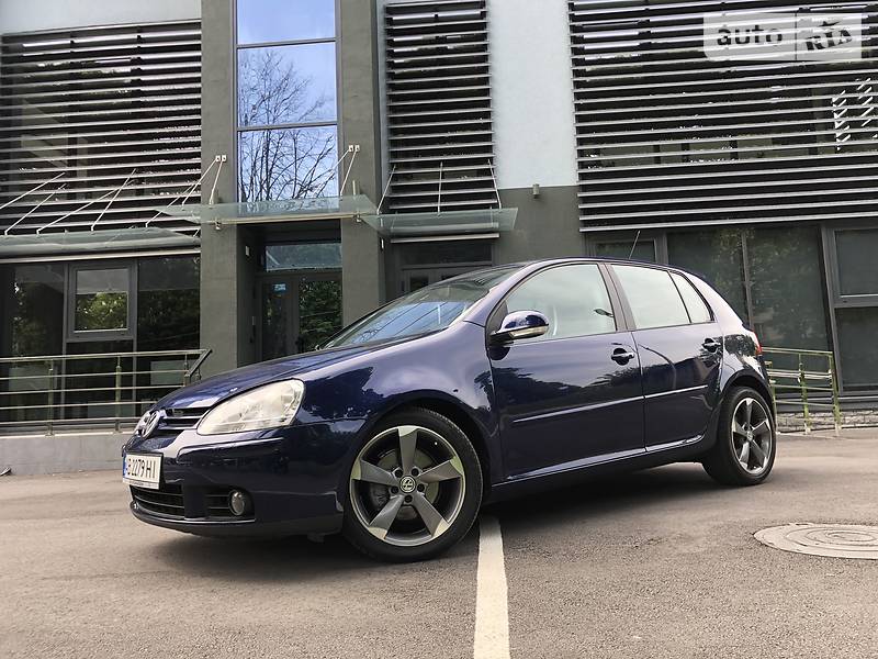 Хетчбек Volkswagen Golf 2006 в Вінниці
