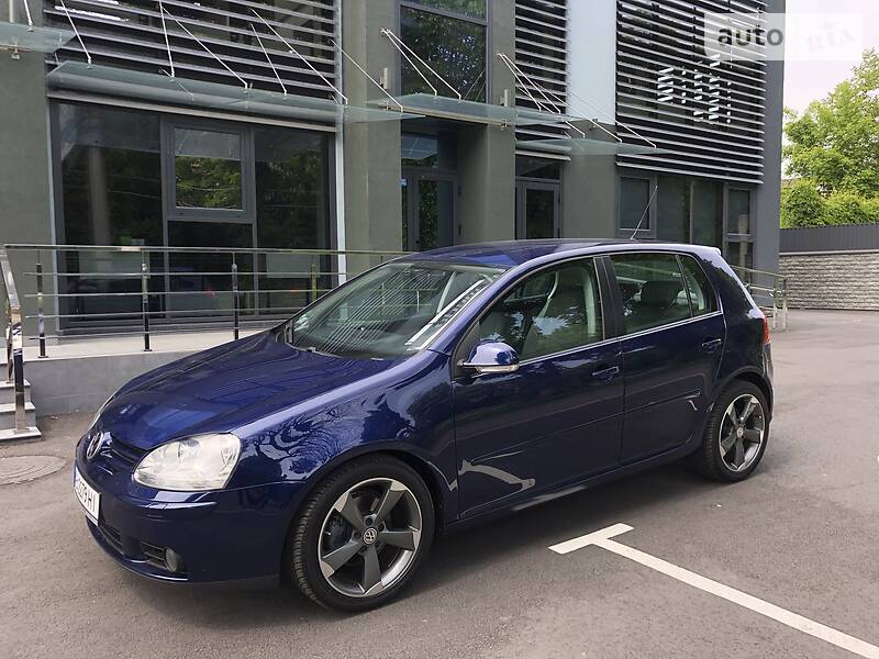 Хетчбек Volkswagen Golf 2006 в Вінниці