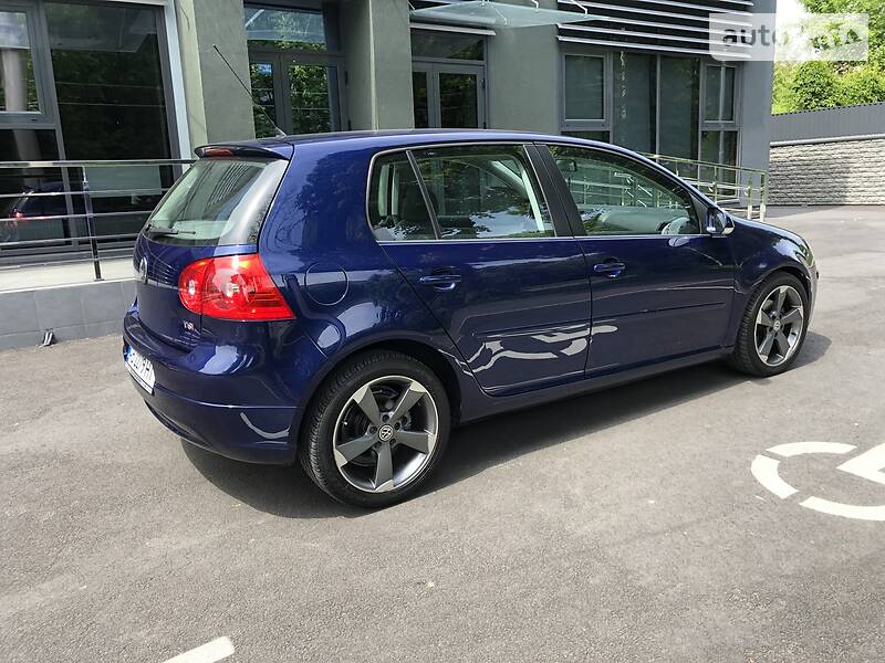 Хетчбек Volkswagen Golf 2006 в Вінниці