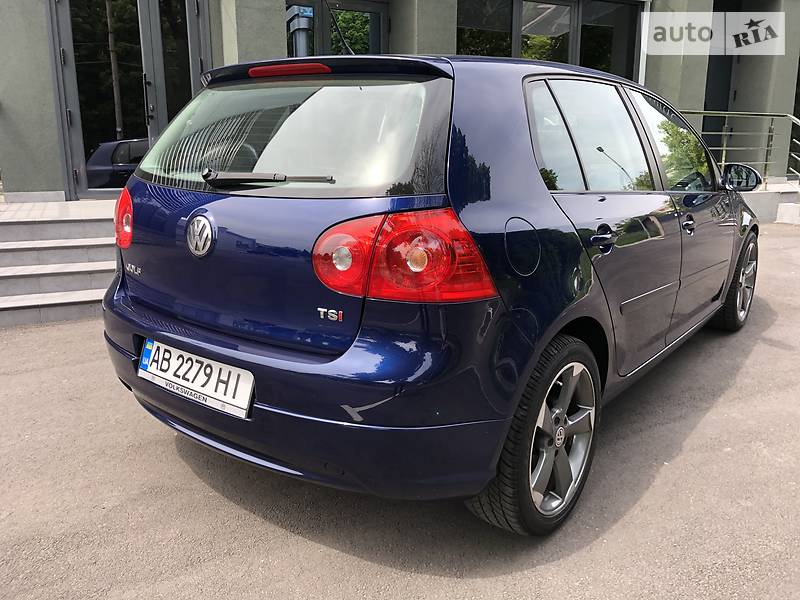 Хетчбек Volkswagen Golf 2006 в Вінниці
