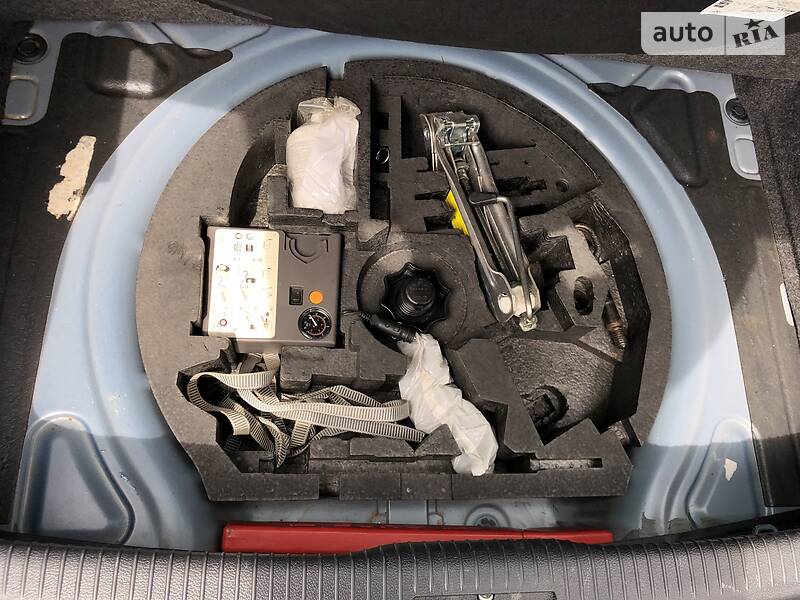 Хетчбек Volkswagen Golf 2006 в Вінниці