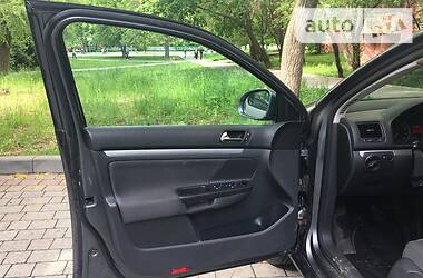 Універсал Volkswagen Golf 2009 в 