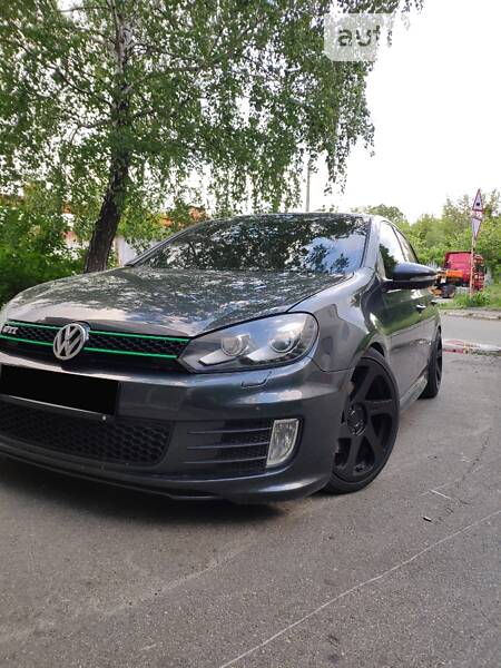 Хетчбек Volkswagen Golf 2012 в Києві