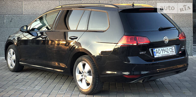 Універсал Volkswagen Golf 2014 в Хусті