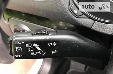 Хетчбек Volkswagen Golf 2009 в 