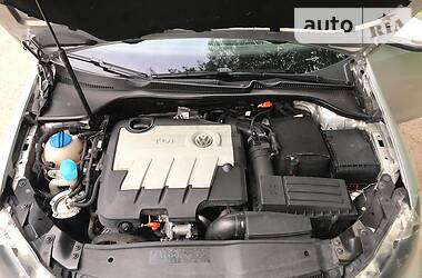 Хетчбек Volkswagen Golf 2009 в 
