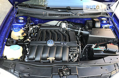 Хетчбек Volkswagen Golf 2002 в 