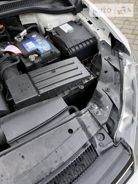 Хетчбек Volkswagen Golf 2010 в Івано-Франківську