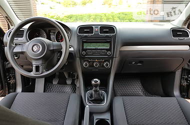 Універсал Volkswagen Golf 2010 в 