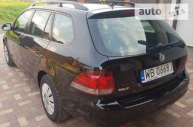 Універсал Volkswagen Golf 2010 в 