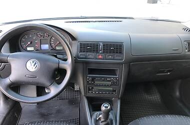 Хетчбек Volkswagen Golf 2002 в 