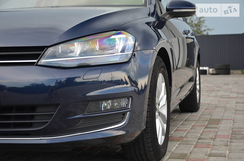 Універсал Volkswagen Golf 2015 в Луцьку