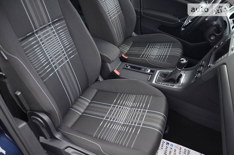 Універсал Volkswagen Golf 2015 в Луцьку