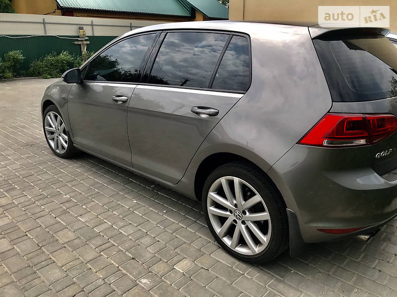 Хетчбек Volkswagen Golf 2013 в Києві