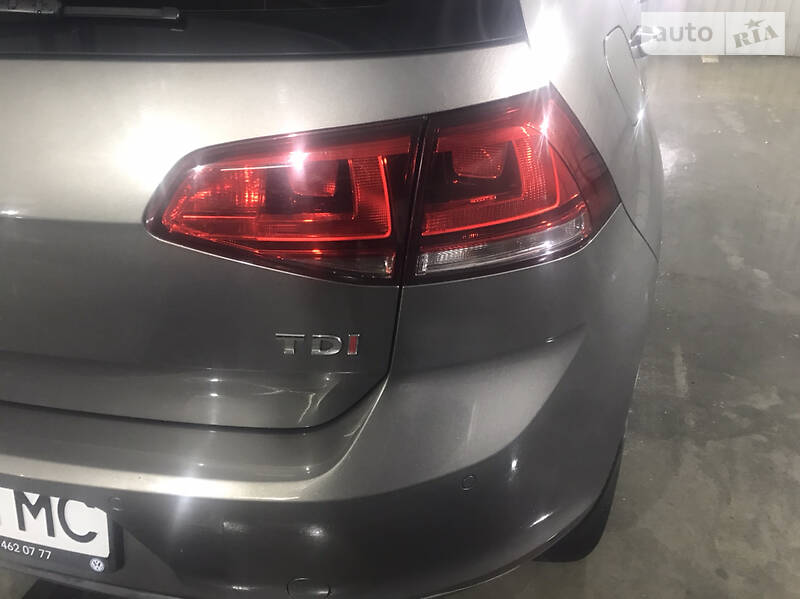 Хетчбек Volkswagen Golf 2013 в Києві