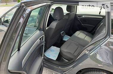 Універсал Volkswagen Golf 2016 в 