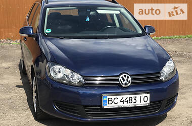 Універсал Volkswagen Golf 2012 в 