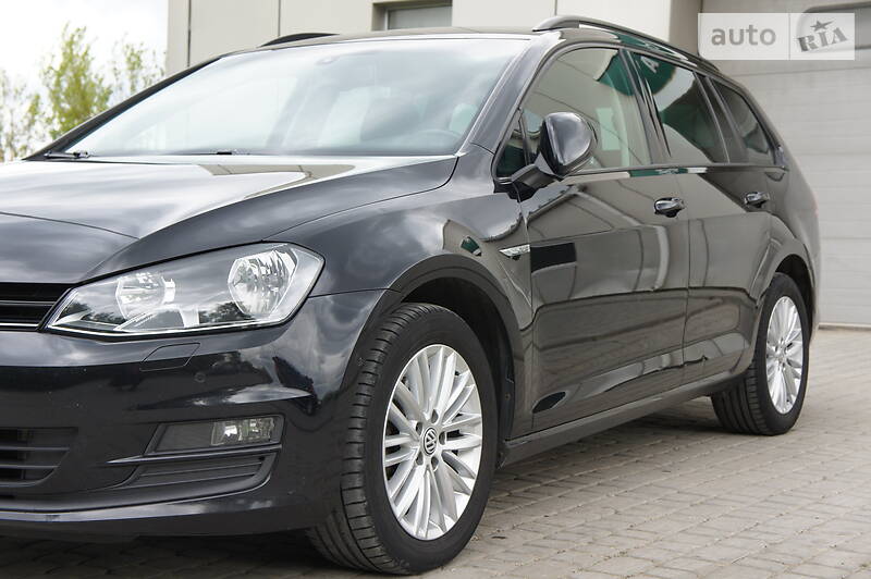Універсал Volkswagen Golf 2014 в Чорткові