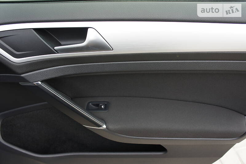 Універсал Volkswagen Golf 2014 в Чорткові