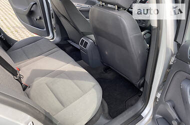 Хетчбек Volkswagen Golf 2005 в 