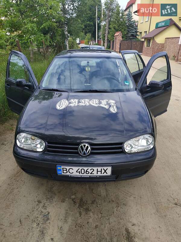 Хетчбек Volkswagen Golf 2001 в Львові