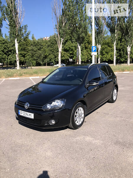Хетчбек Volkswagen Golf 2012 в Запоріжжі
