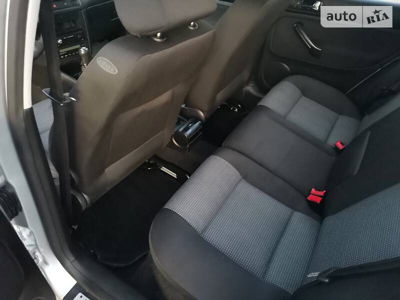 Хетчбек Volkswagen Golf 2002 в Києві фото 16 Хетчбек Volkswagen Golf 2002 в Києві