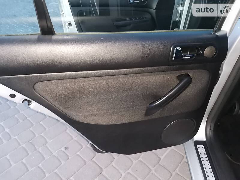 Хетчбек Volkswagen Golf 2002 в Києві фото 18 Хетчбек Volkswagen Golf 2002 в Києві