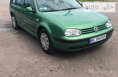 Універсал Volkswagen Golf 2001 в 