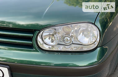 Універсал Volkswagen Golf 2000 в 