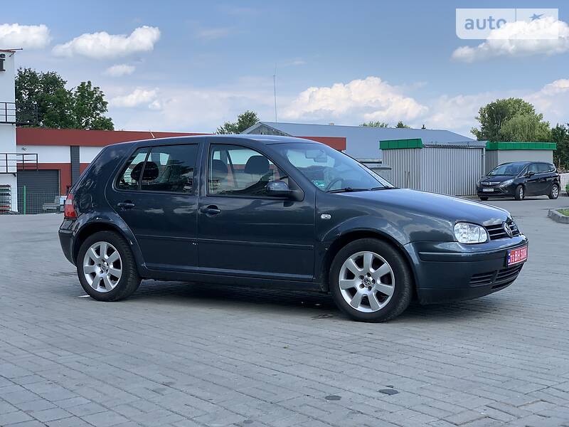 Хетчбек Volkswagen Golf 2003 в Калуші