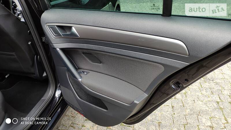 Універсал Volkswagen Golf 2016 в Чернівцях фото 17 Універсал Volkswagen Golf 2016 в Чернівцях