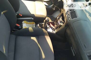 Універсал Volkswagen Golf 2000 в 