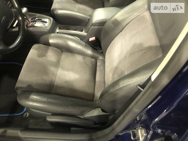 Універсал Volkswagen Golf 2004 в Львові