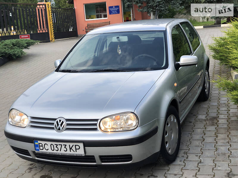 Хетчбек Volkswagen Golf 2000 в Дрогобичі