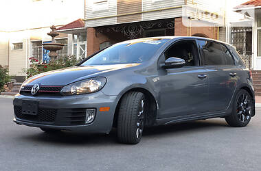 Хетчбек Volkswagen Golf 2013 в 