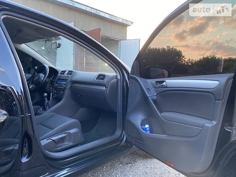 Хетчбек Volkswagen Golf 2011 в Луцьку фото 77 Хетчбек Volkswagen Golf 2011 в Луцьку