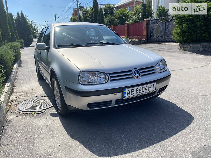 Хетчбек Volkswagen Golf 1998 в Вінниці